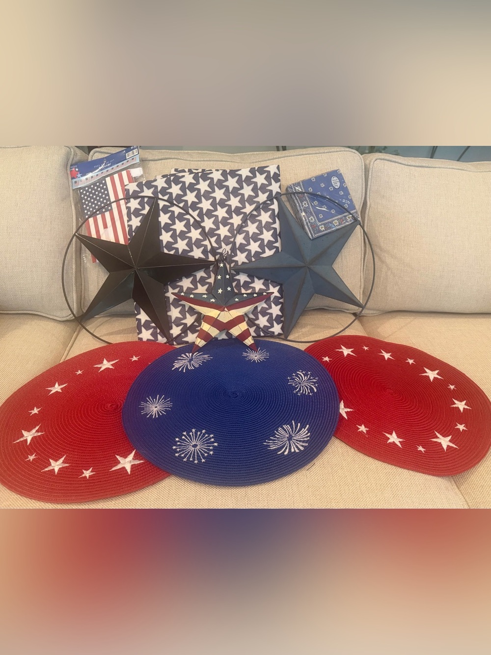 Bundle-4th of July Decor-Patriotic Placemats,Tablecloth,Banner & Napkins (NWT)